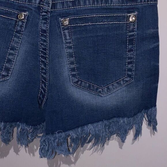 Stella In Dreams Women's Blue Mid Rise Embellished Fringe Jean Shorts Size 27 - Picture 6 of 8